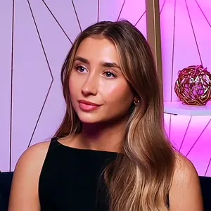 Lily Phillips — photo de profil OnlyFans (aperçu voilé 18+)