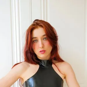 Madelaine Rousset — photo de profil OnlyFans (aperçu voilé 18+)